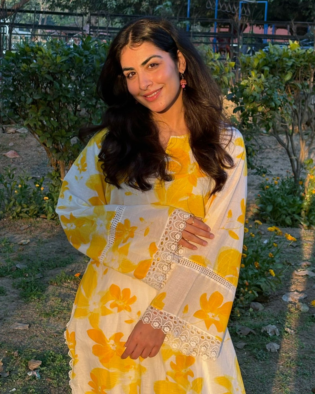 Zard - e - Noor - The Khushnuma