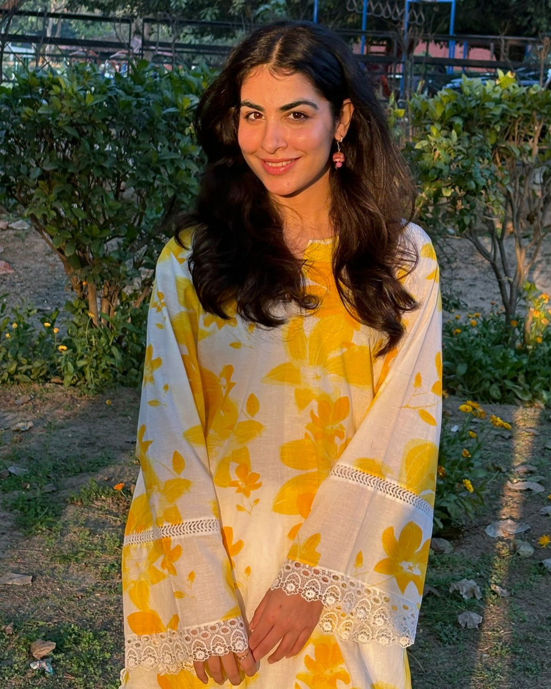 Zard - e - Noor - The Khushnuma